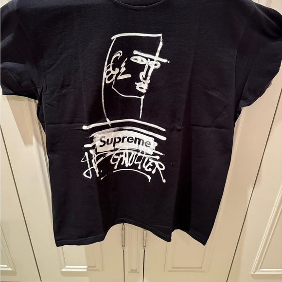Supreme Jean Paul Gaultier Tee
Black - Picture 2 of 9